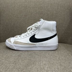 Nike Blazer Mid '77